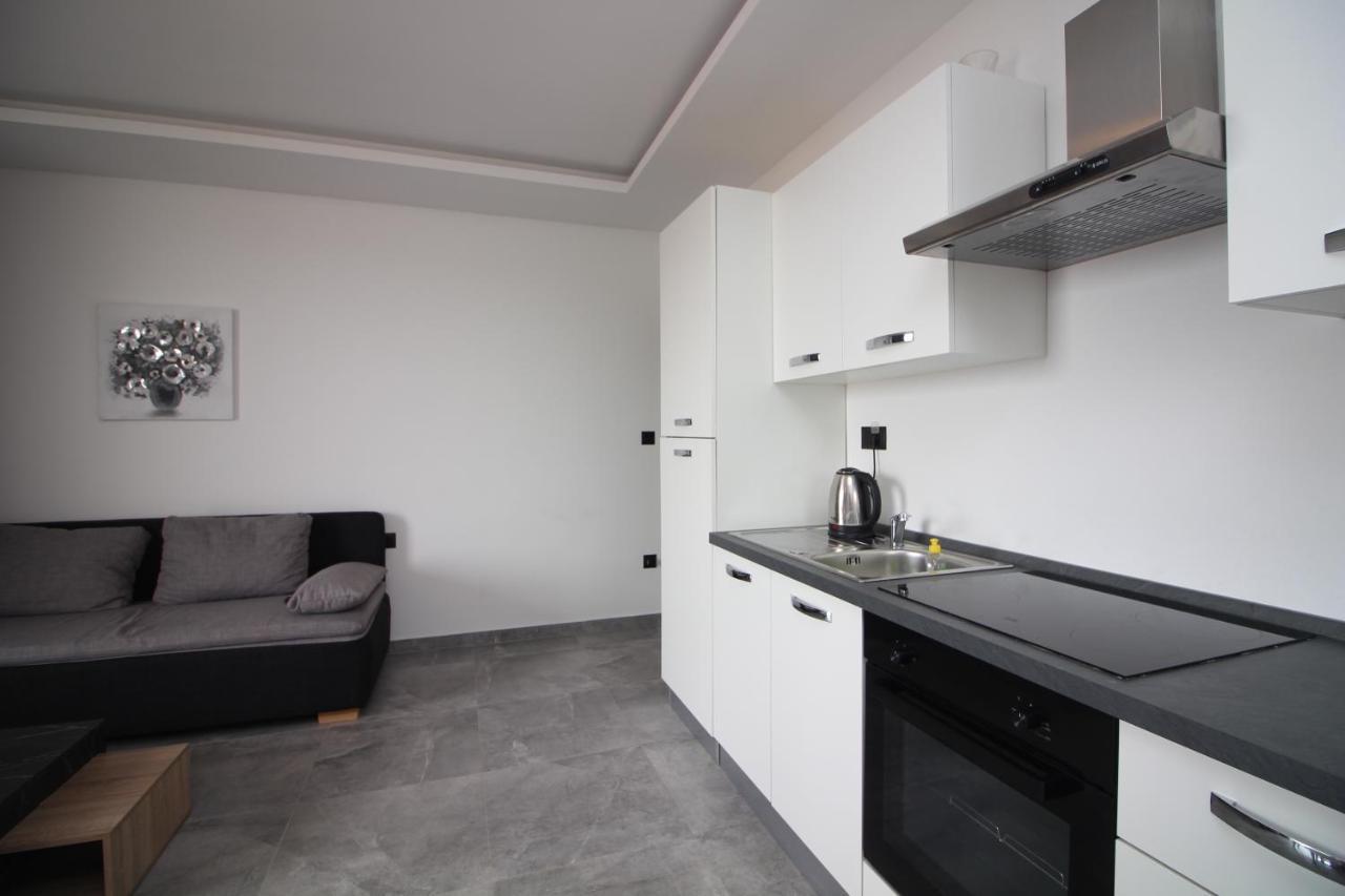 Apartments Toni Primošten Eksteriør billede