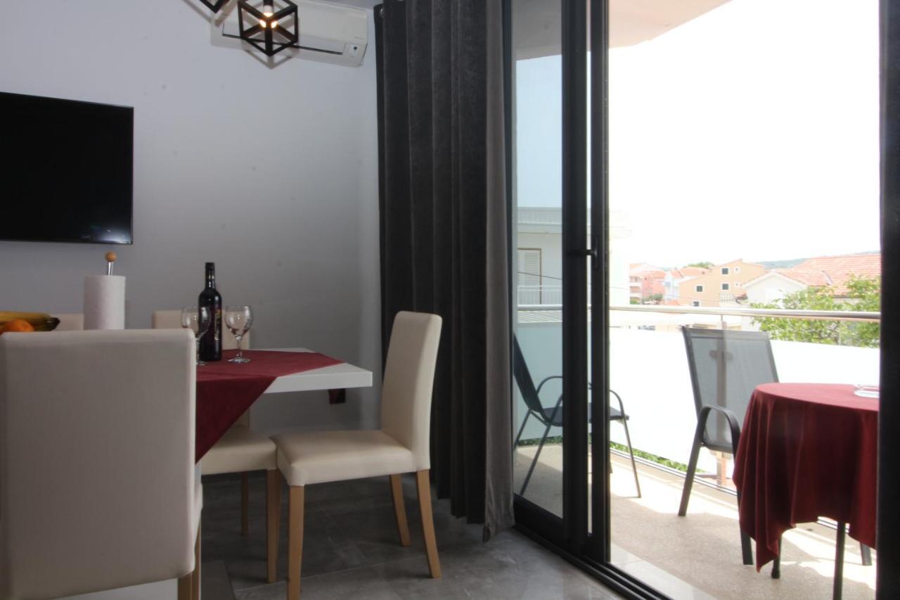 Apartments Toni Primošten Eksteriør billede